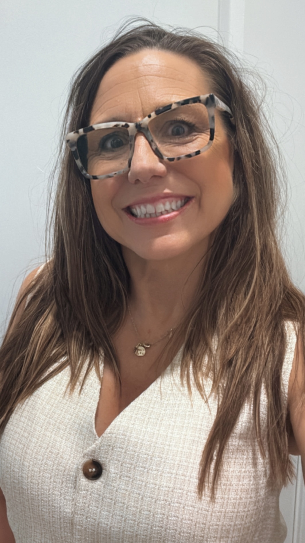 {"eId":"289293810175926","CameraPosition":2}